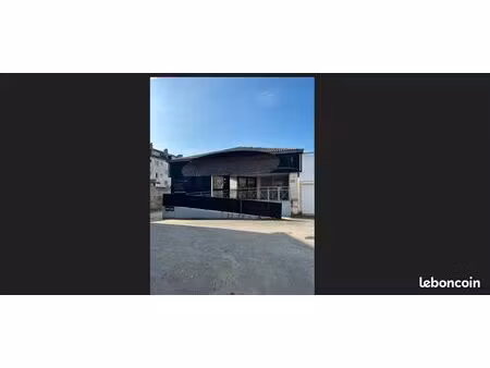 local commercial 145 m²