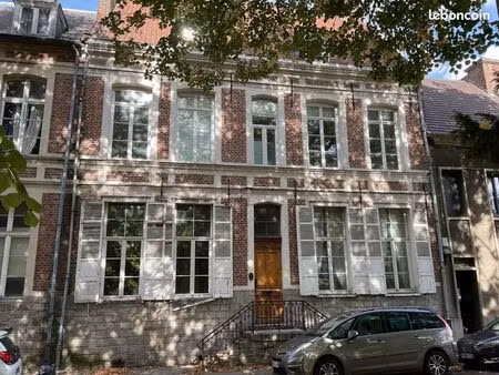 vente : grande maison bourgeoise en centre ville douai