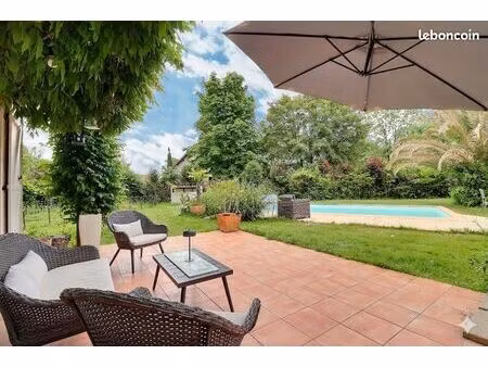propriété 6 pièces 158 m²