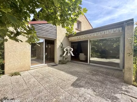 maison 7 pièces 177 m²