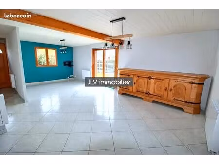maison 8 pièces 122 m²