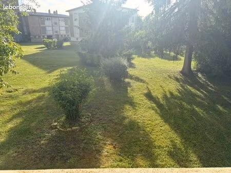 appartement t4 lumineux de 57 m² avec 3 chambres  cave de 11 m² et vue dégagée sur espaces