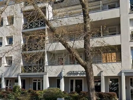 appartement 90m2 cuisine équipée  grande terrasse +balcon