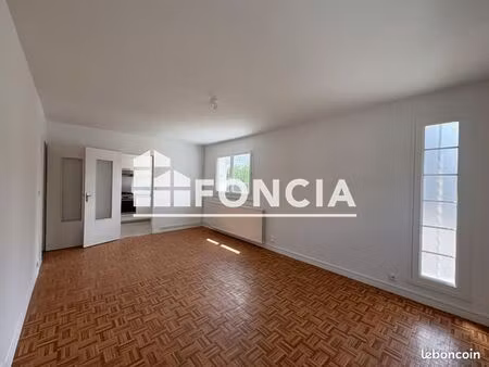 studio 1 pièce 38 m²