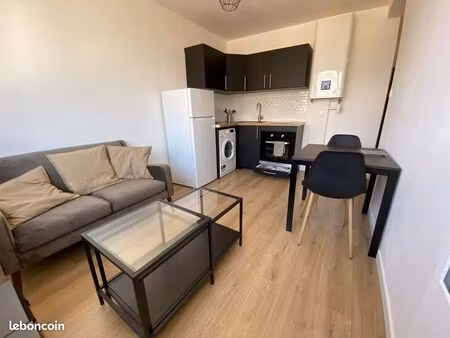 location t2 meublé de 30 m² lumineux et entièrement rénové
