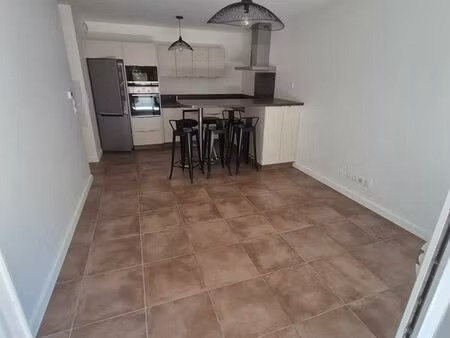appartement t3 - rez-de-chaussee