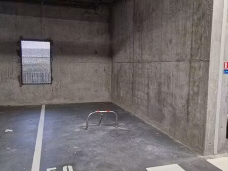 place de parking sécurisée à louer