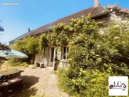 propriété 5 pièces 158 m²
