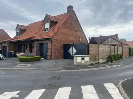 maison en briques individuelle