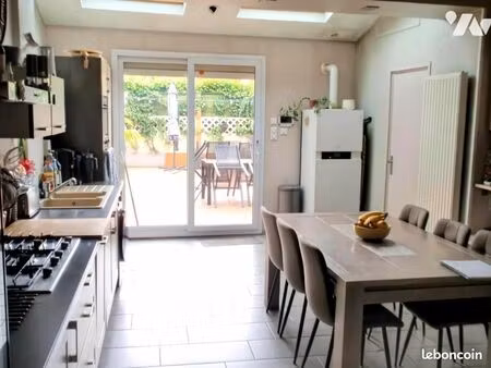 maison 7 pièces 92 m²