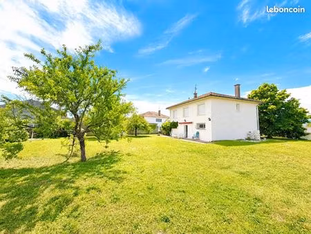 maison 6 pièces 131 m²