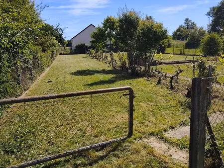 terrain constructible de 550 m²