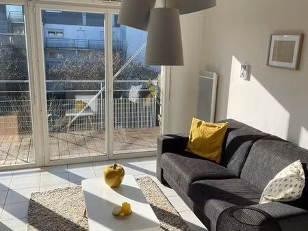 loue joli meublé t2