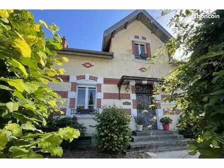 maison 8 pièces 170 m²
