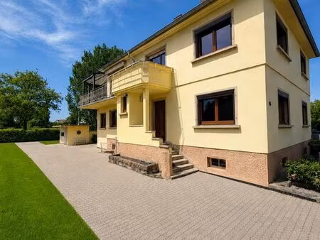 maison 175 m² + appartement indépendant 40 m² - 3 garages - de nombreuses possibilités