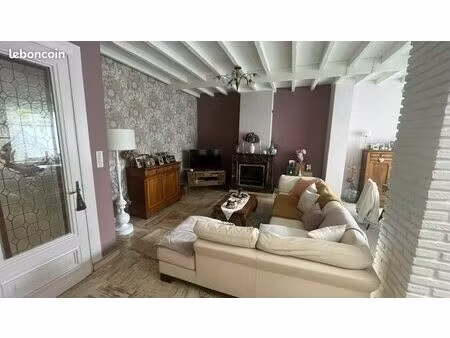 maison 8 pièces 168 m²