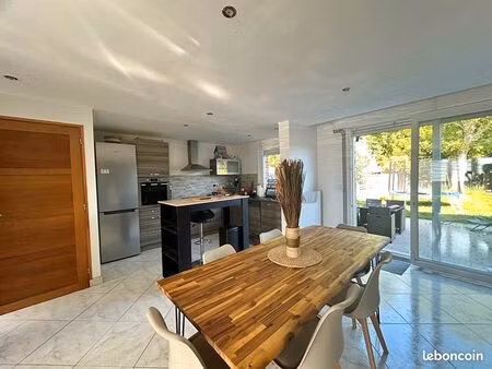 maison 6 pièces 100 m²