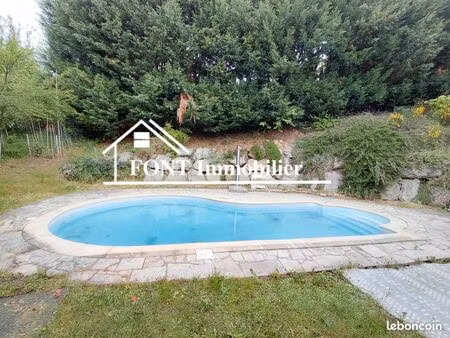 maison 7 pièces 199 m²