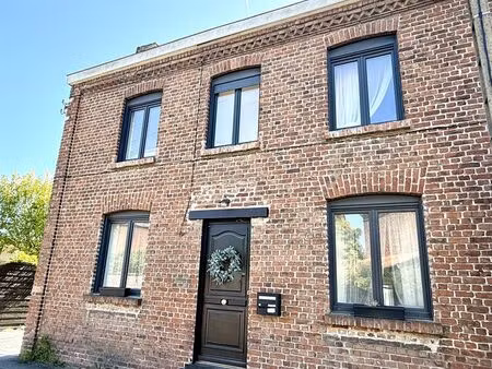 superbe semi-mitoyenne1930 rénové 3 chambres au coeur du village