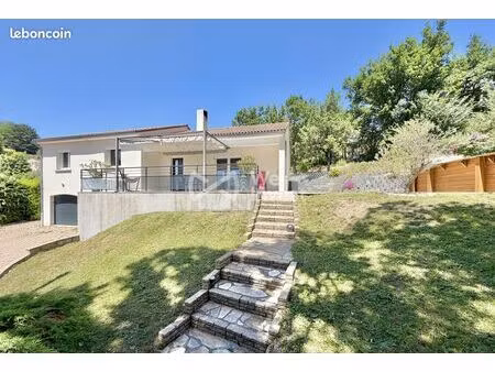 villa 5 pièces 128 m²