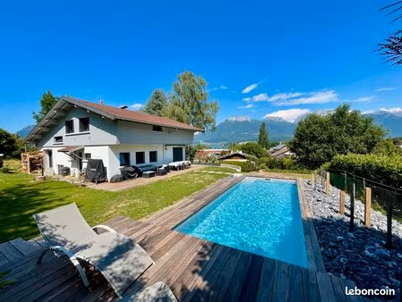propriété contemporaine avec piscine - 500 m du lac