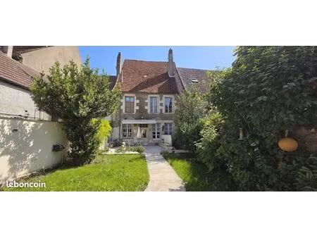 maison de village 9 pièces 170 m²