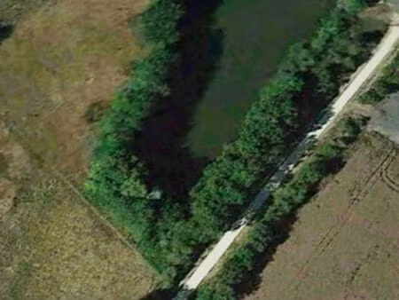 plan d' eau / terrain de loisirs