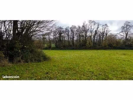 prairie agricole de plus d'1 hectare