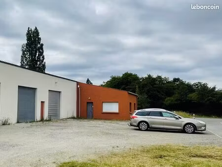 entrepôts + bureaux 162 m² neuville sur sarthe