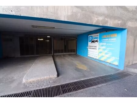 dispo immediate - grand garage box sécurisé fermé à louer (20m²)