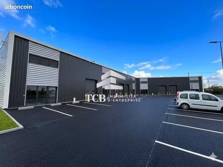 local 357 m² saint-étienne-de-montluc