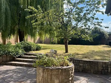 propriété 8 pièces 230 m²
