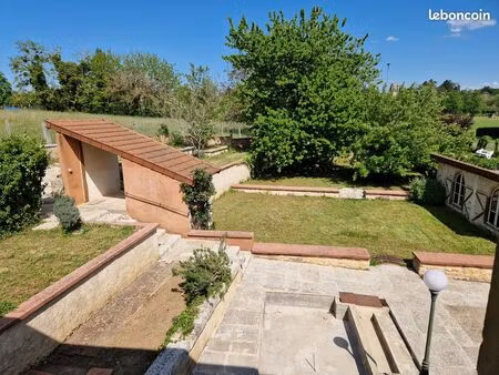 maison de campagne de 7 pièces  193 m² habitable  sur un terrain clos de 955 m²