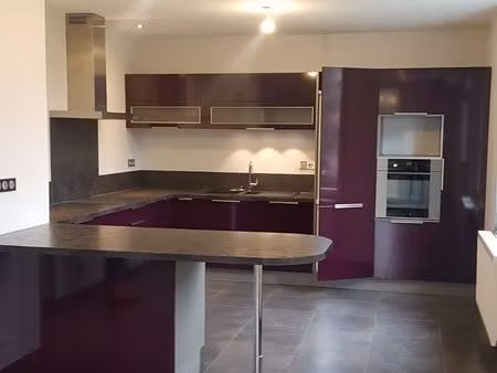 appartement de 75m2 meublé albertville 900 euros charges de copro comprises