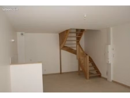 appartement f2 de 53 m² duplex avec cour intérieur