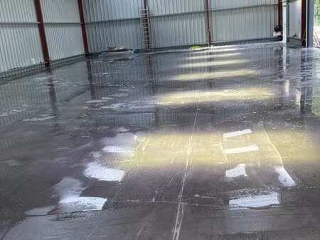 loue batiment depot hangar