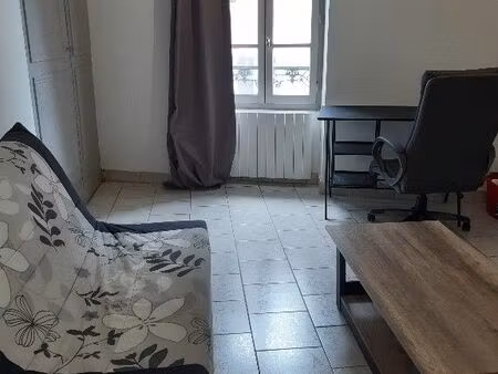 studio 1 pièce 33 m²