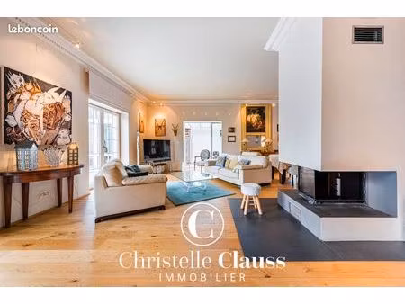 appartement 4 pièces 166 m²