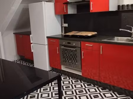 location appartement t3 rénové et meublé avec terrasse