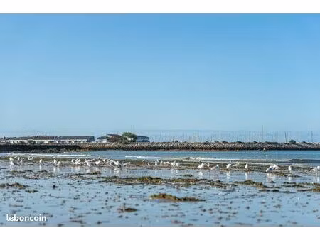 a vendre hotel bureau* de charme  bord de mer