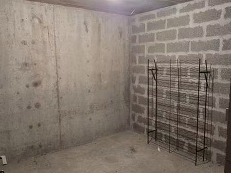 cave 7 m² propre avec électricité – annemasse centre