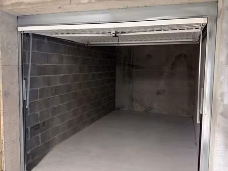 garage saint-genest-lerpt