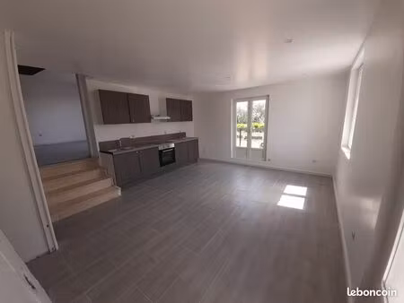 f4 à louer