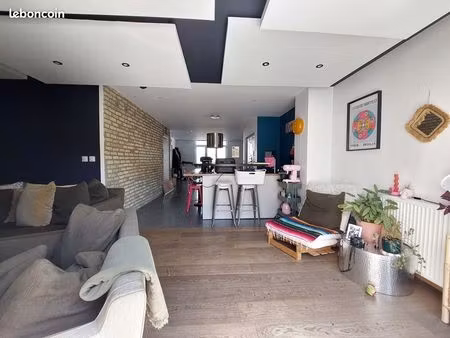 maison 6 pièces 161 m²