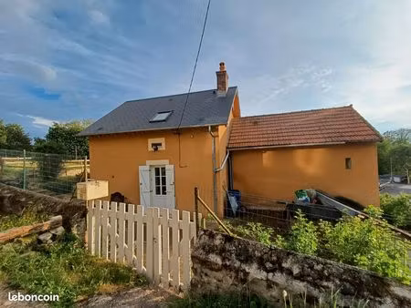 maison à louer à moulins-engilbert