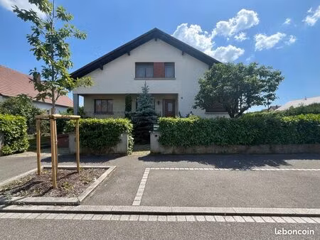 grande maison individuelle
