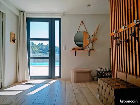 rez de villa 110 m² – piscine privative chauffée – 450 m² de terrain – aucun vis-à-vis