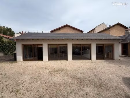 petite maison de plain-pied avec jardin privatif – fort potentiel