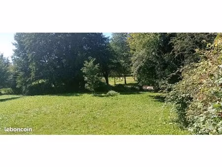 beau terrain constructible arconnay