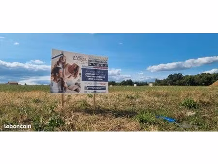 terrain 466 m² montanay